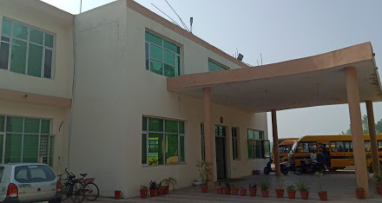 E-max International school