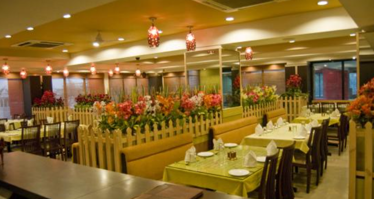 ssHeeralal Restaurant & Kings Bar